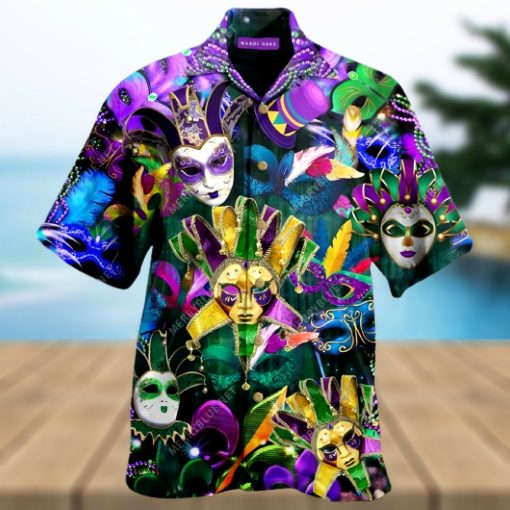 Hawaiian Shirt Medium Mardi Gras Masks Summer Shirt