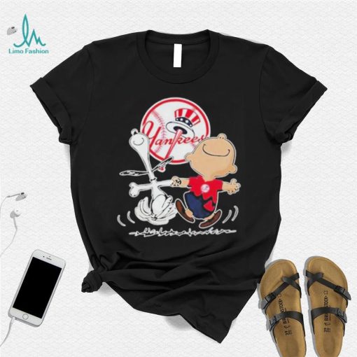 New York Yankees Charlie Brown Snoopy New York Yankees T Shirt