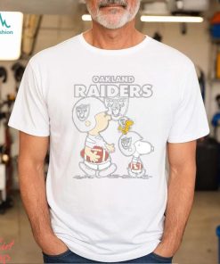 Oakland Raiders Snoopy Plays The Football Game shirt