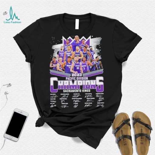 Official Sacramento Kings 2023 NBA Pacific Division Champions signatures Shirt.