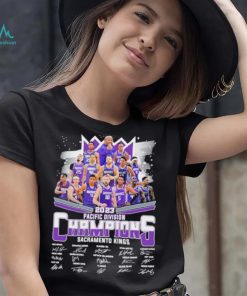 Official Sacramento Kings 2023 NBA Pacific Division Champions signatures Shirt.