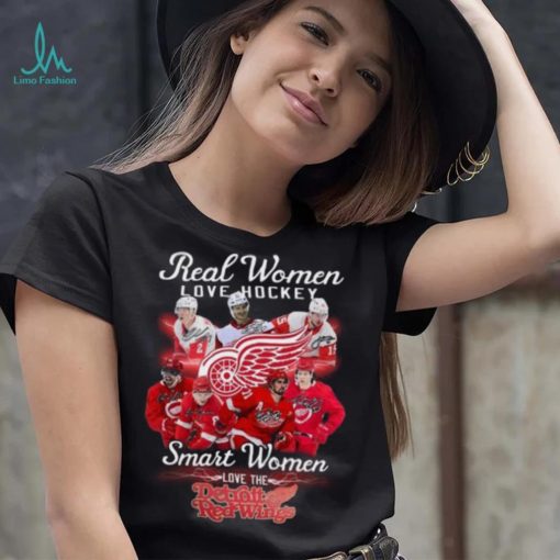 Real Women Love Football Smart Women Love Detroit Red Wings T Shirt
