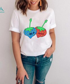 Strawberry Blu Detiger art shirt