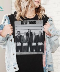 Trump lineup with secret service shirt