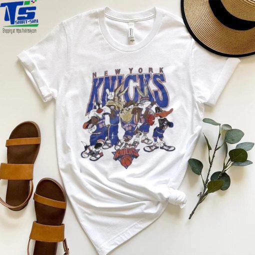 Vintage NBA New York Knicks Looney Tunes Basketball Shirt