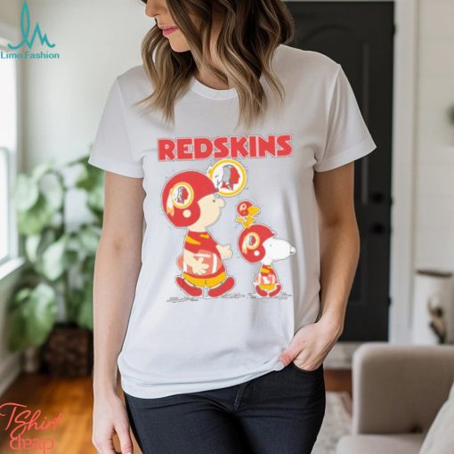 Washington Redskins Snoopy Plays The Football Game shirt