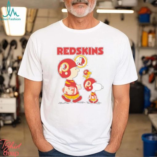 Washington Redskins Snoopy Plays The Football Game shirt