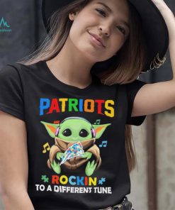 Autism New England Patriots Baby Yoda Rockin To A Different Tune Shirt
