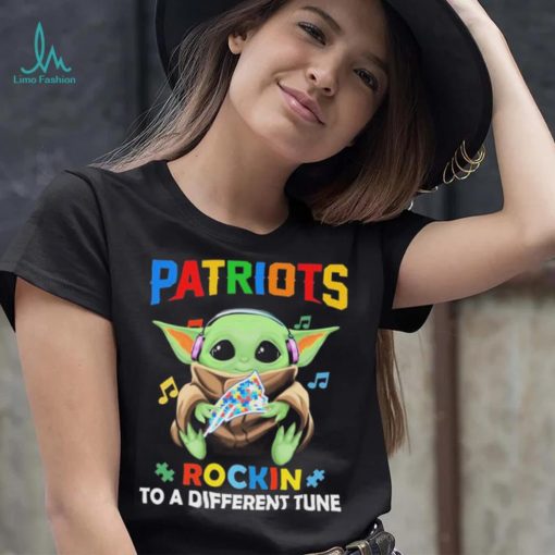 Autism New England Patriots Baby Yoda Rockin To A Different Tune Shirt