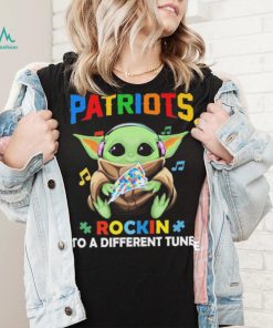 Autism New England Patriots Baby Yoda Rockin To A Different Tune Shirt