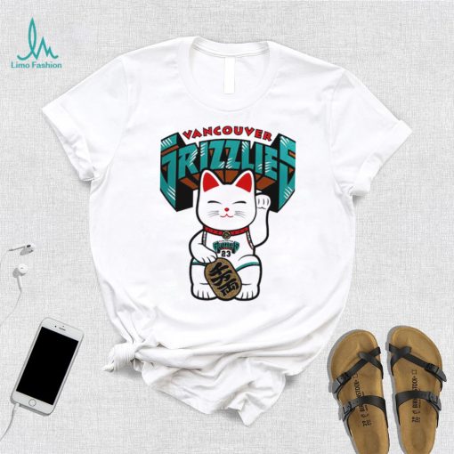 Maneki Neko Lucky cat X Vancouver Grizzlies logo shirt