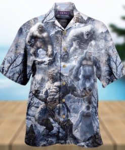 Savage Strong Gorilla Under Snowy Winter Hawaiian Shirts