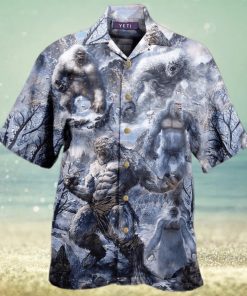 Savage Strong Gorilla Under Snowy Winter Hawaiian Shirts