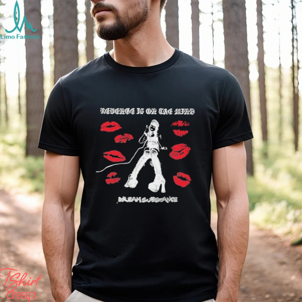 Flight risk revenge is on the mind dream shirt Flight risk revenge is on the mind dream shirt
