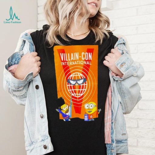 Villain con international Minion shirt