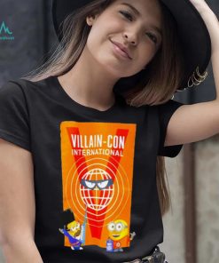 Villain con international Minion shirt