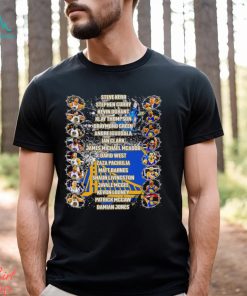 2017 nba world champions golden state warriors list players retro shirt shirt den, hoodie, sweater, long sleeve and tank top 2017 nba world champions golden state warriors list players retro shirt shirt den