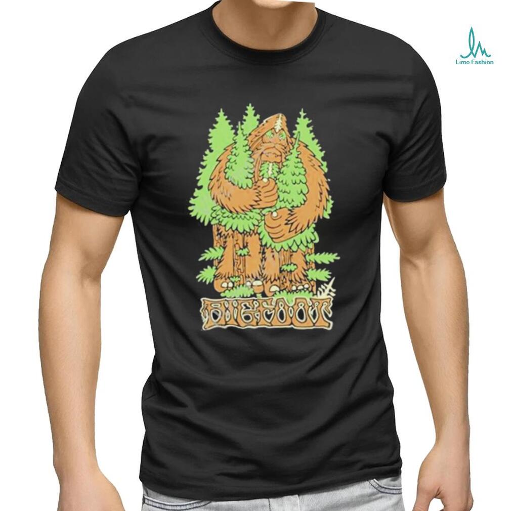 Bigfoot One Store Treehugg Shirt Bigfoot One Store Treehugg Shirt