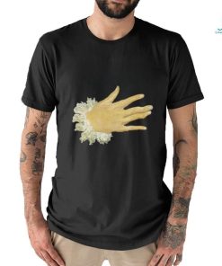 El caballero de la mano en el pecho shirt - Limotees