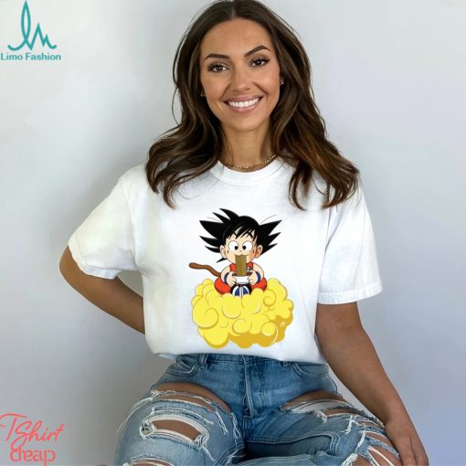 Goku eating noodles T Shirt