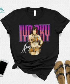 Iyo Sky pose signature shirt