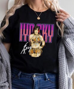 Iyo Sky pose signature shirt