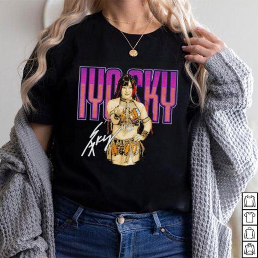 Iyo Sky pose signature shirt