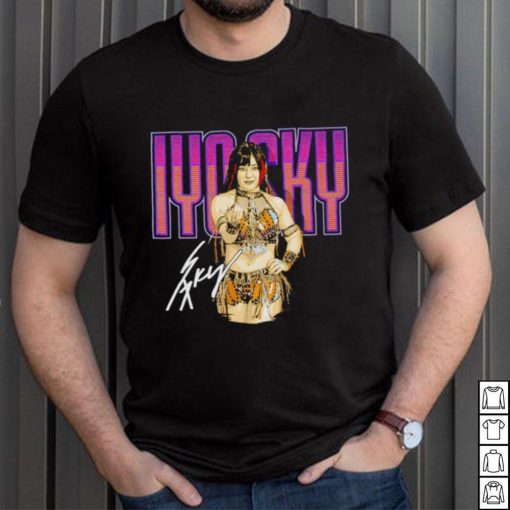 Iyo Sky pose signature shirt