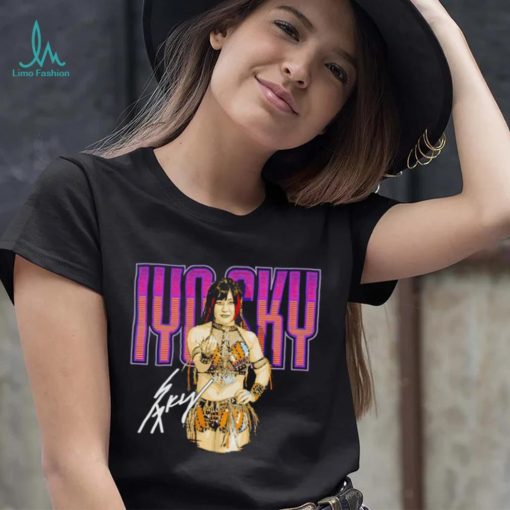 Iyo Sky pose signature shirt