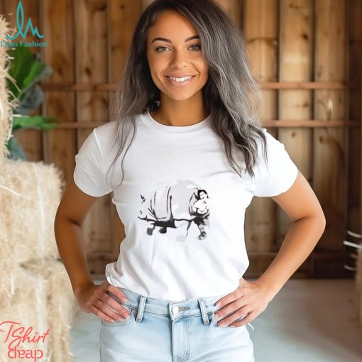 Kinda hot in These Rhinos shirt