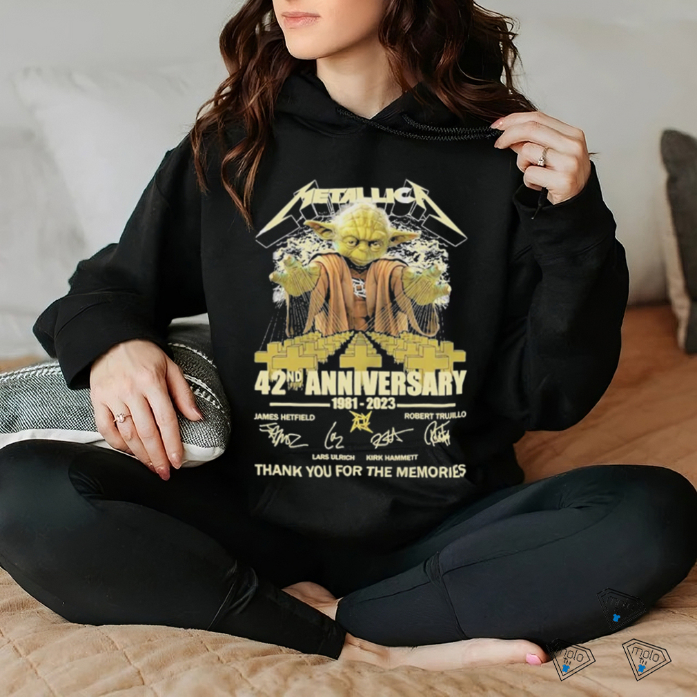 Metallic 42nd anniversary 1981 2023 thank you for the memories signatures shirt1 Metallic 42nd anniversary 1981 2023 thank you for the memories signatures shirt1
