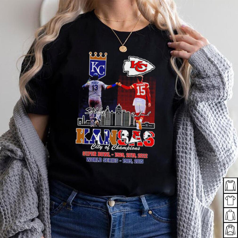 Just A Girl Who Loves Chiefs Mahomes 15 Shirt - Limotees