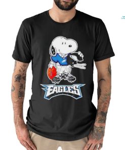 Snoopy a strong and proud Philadelphia Eagles T shirt
