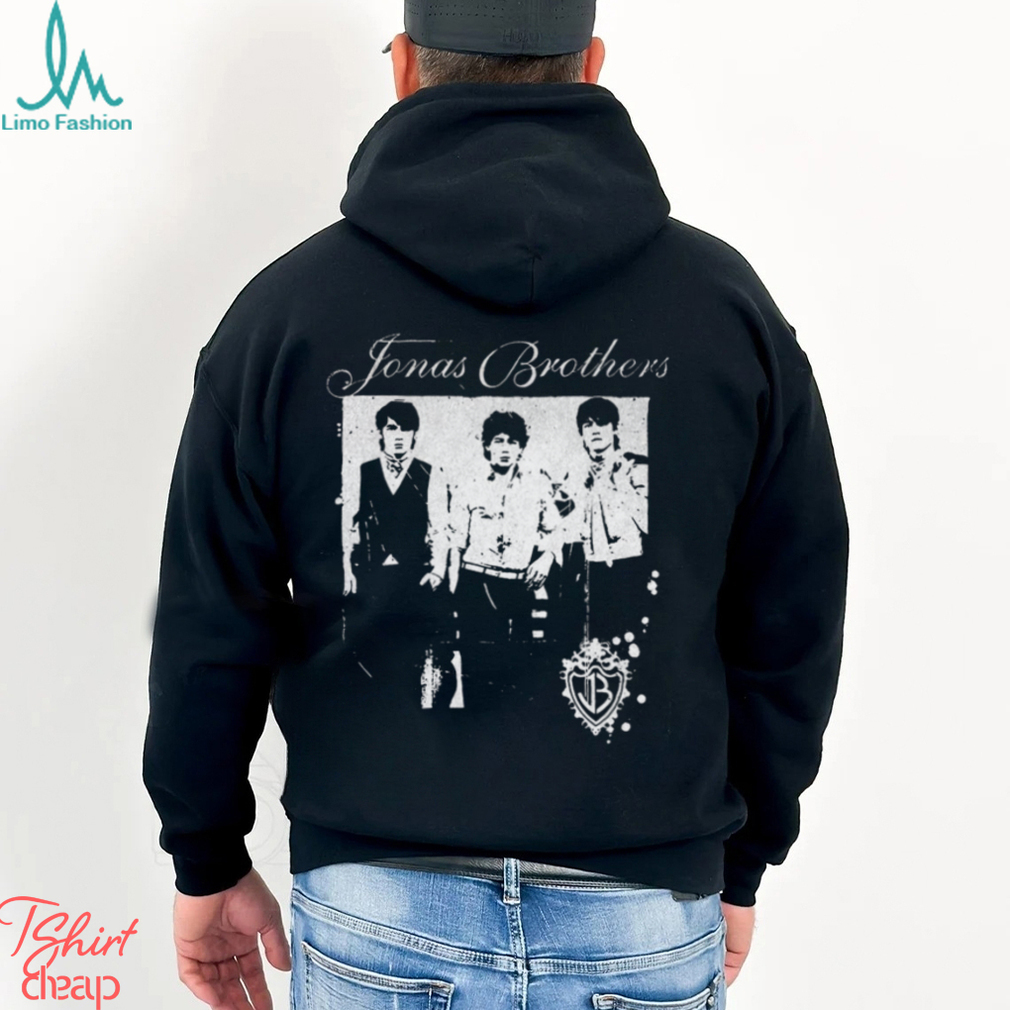 Jonas Brothers 90S Shirt Five Albums One Night Tour Classic Sweatshirt Jonas Brothers 90S Shirt Five Albums One Night Tour Classic Sweatshirt