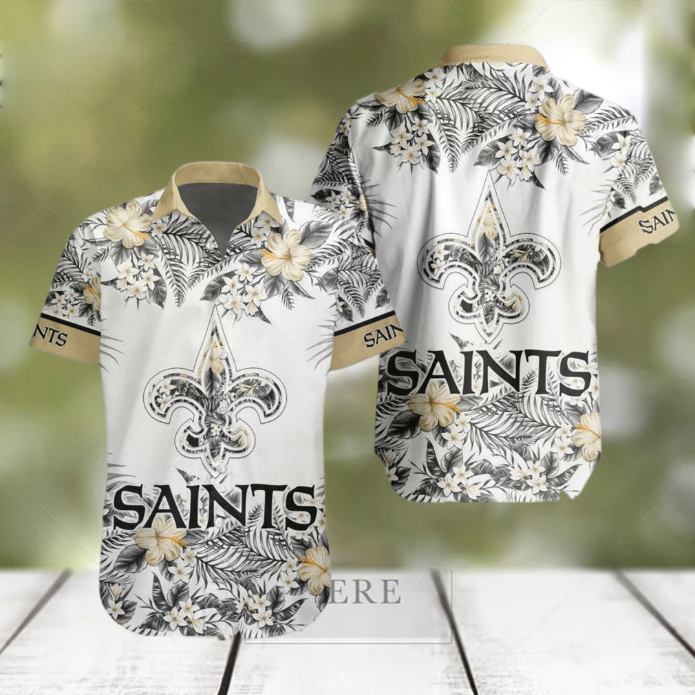 New Orleans Saints Youth Boys Gold Short Sleeve T-Shirt (Size Small)