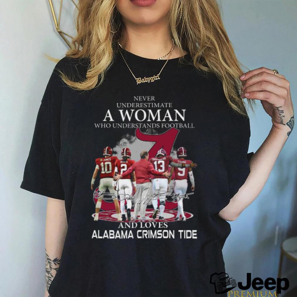 Official Never underestimate a Woman who understands football San Francisco  49ers team signatures T-shirt - REVER LAVIE