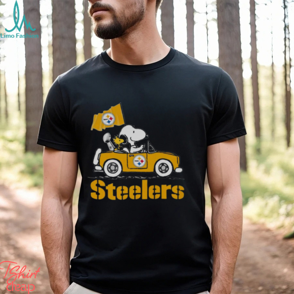 Snoopy kissing Pittsburgh Steelers shirt - Limotees