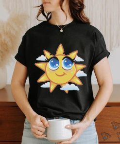 The sun smiles on the island of Maui strong shirt