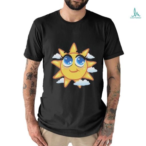 The sun smiles on the island of Maui strong shirt