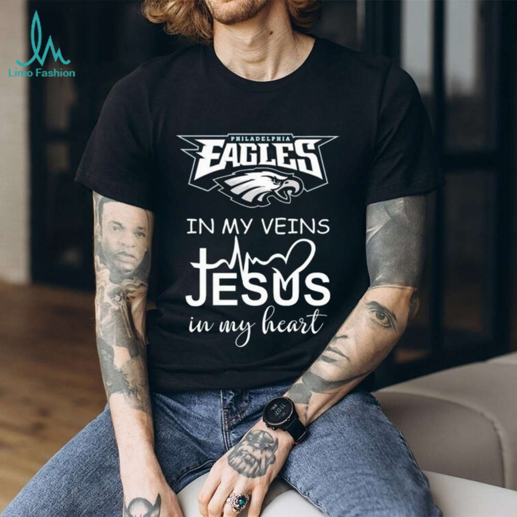 Philadelphia Eagles NFL Football Even Jesus Loves The Eagles Shirt Women's  T-Shirt