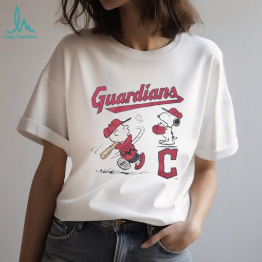 Charlie Brown And Snoopy Playing Baseball Cleveland Guardians MLB 2023 Shirt