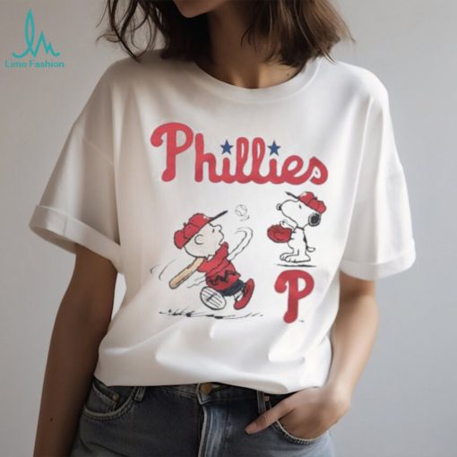 Charlie Brown And Snoopy Playing Baseball Philadelphia Phillies MLB 2023 Shirt