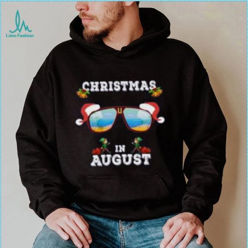 Christmas Sunglasses with Santa claus Hat in Augus’ Men’s T Shirt