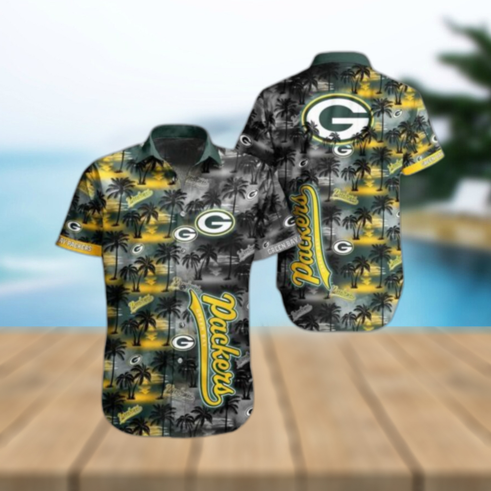 Green Bay Packers Tropical Floral Hawaiian Shorts Gift For Fans