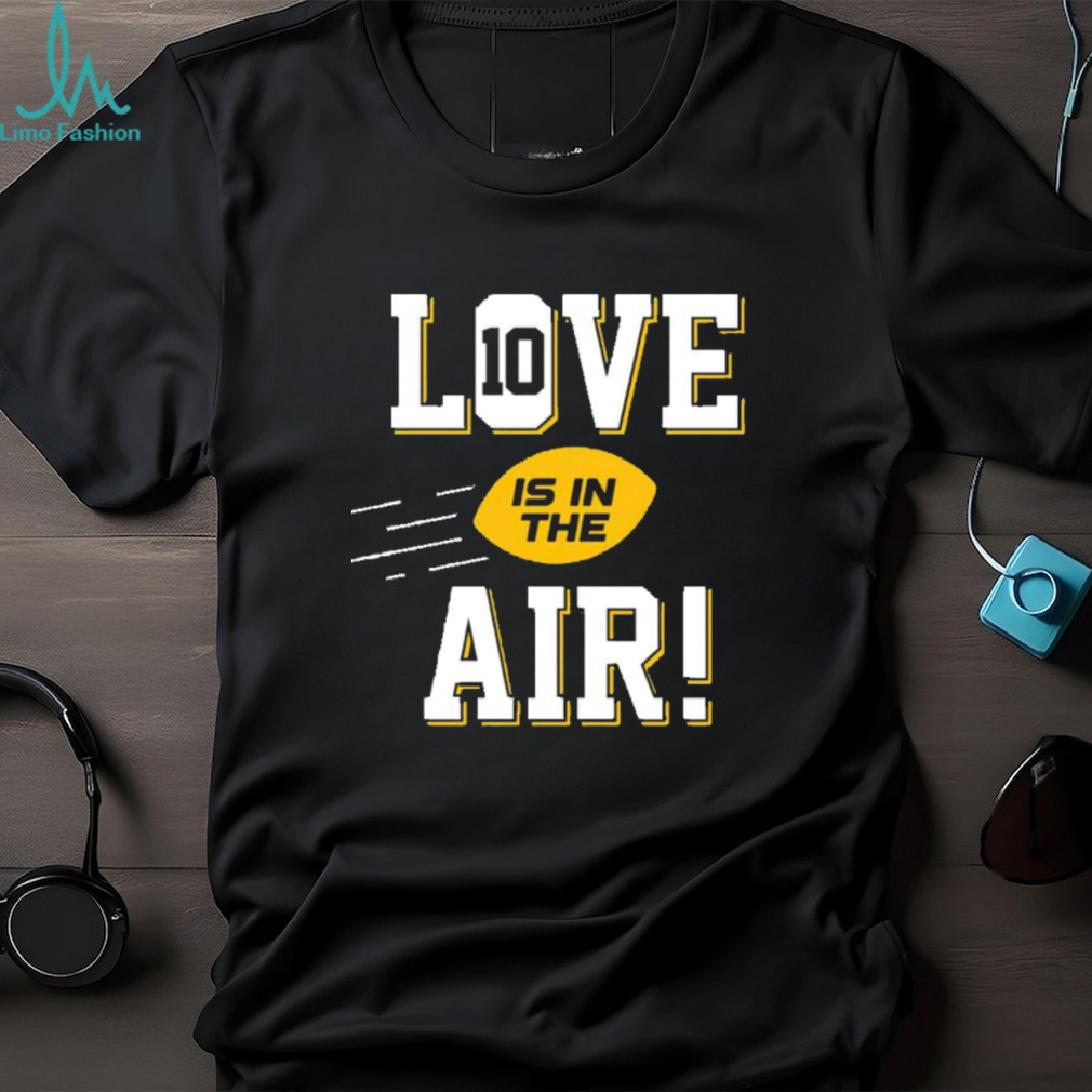 Green Bay Packers love is in the air shirt - Limotees