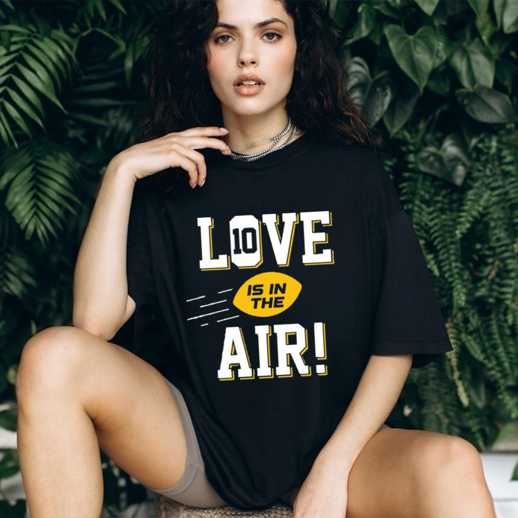 Green Bay Packers love is in the air shirt - Limotees