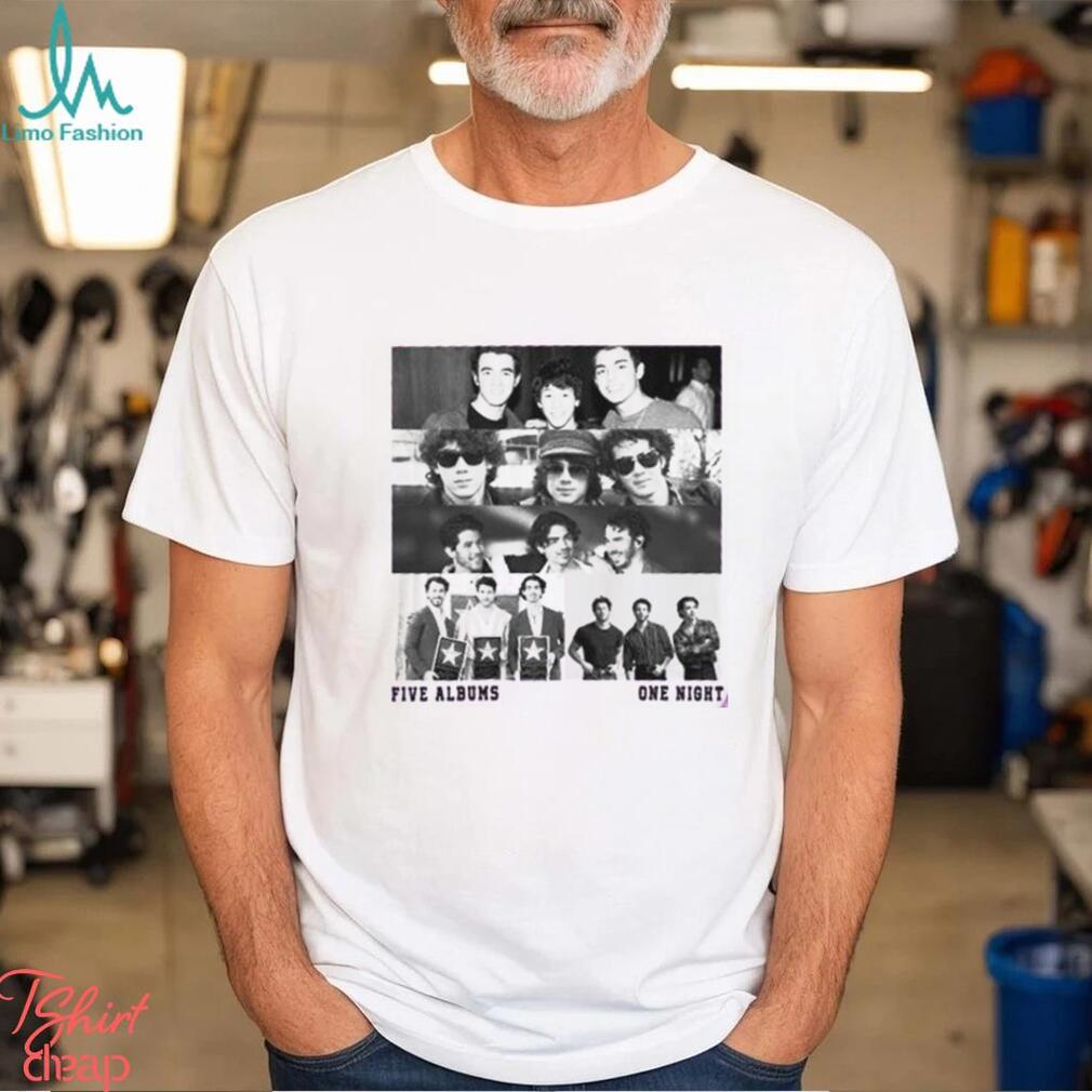 Jonas Brothers Vintage T Shirt I Love Hot Dads Five Shirt 2023 Tour Classic Jonas Brothers Vintage T Shirt I Love Hot Dads Five Shirt 2023 Tour Classic