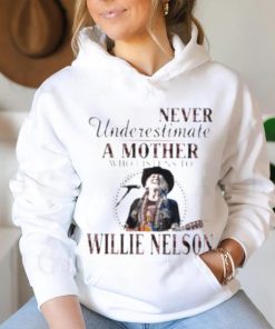 Never underestimate A Mother Who Listens To Willie Nelson Plaid 2023 Shirt