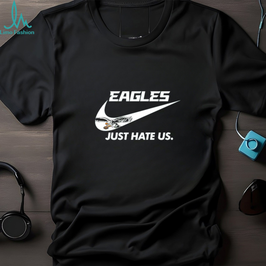 eagles shirt nike