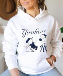 Official Peanuts Charlie Brown And Snoopy Playing Baseball New York Yankees  Shirt - teejeep